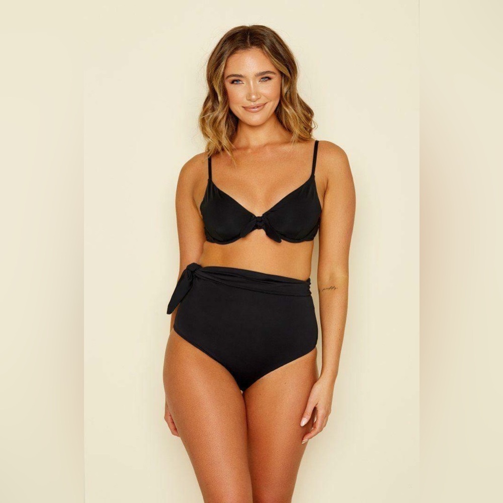 Dippin’ Daisy’s Grace Swimsuit Bikini Bottom Medium Black NWT High Waisted Wrap